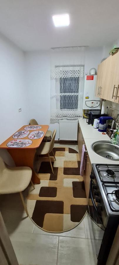 קאמפולונג מולדובנסק Apartament Bianca מראה חיצוני תמונה